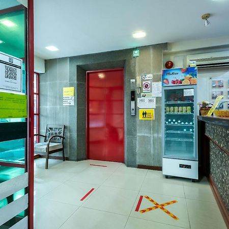 Oyo 89997 Kurnia Hotel Тавау Екстериор снимка