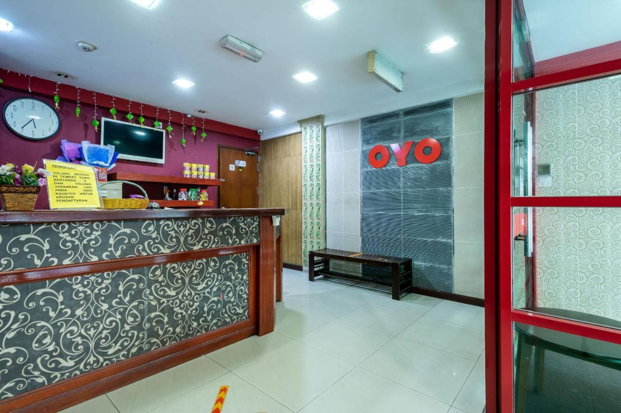 Oyo 89997 Kurnia Hotel Тавау Екстериор снимка