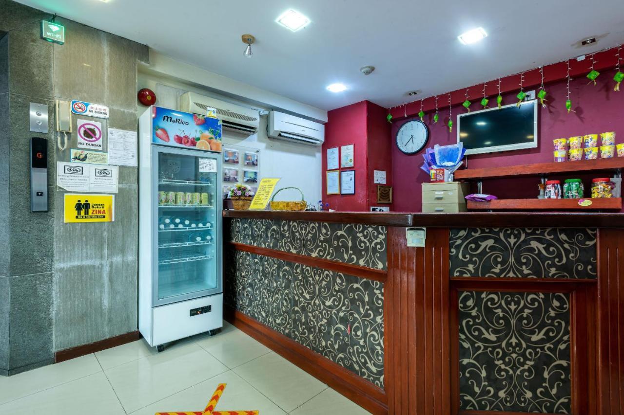 Oyo 89997 Kurnia Hotel Тавау Екстериор снимка