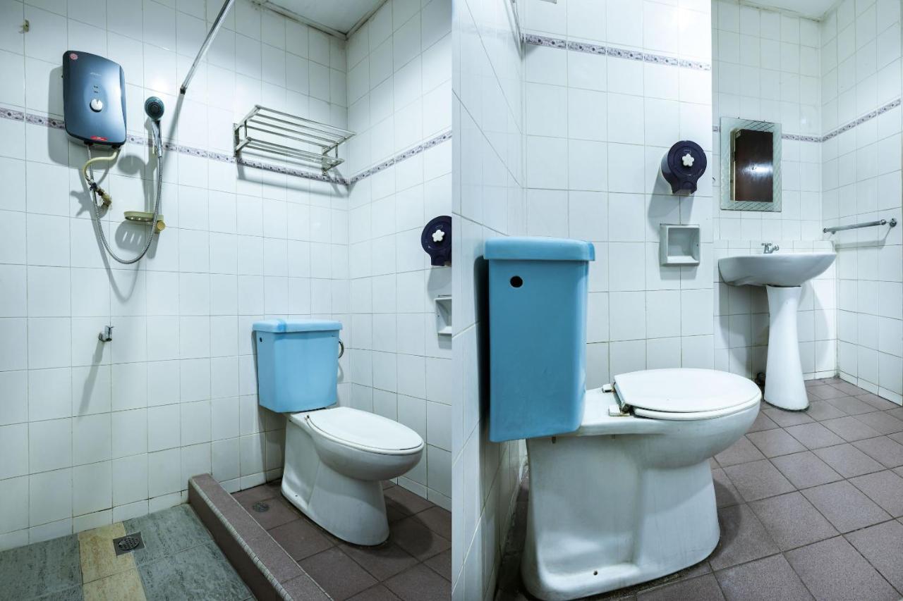 Oyo 89997 Kurnia Hotel Тавау Екстериор снимка