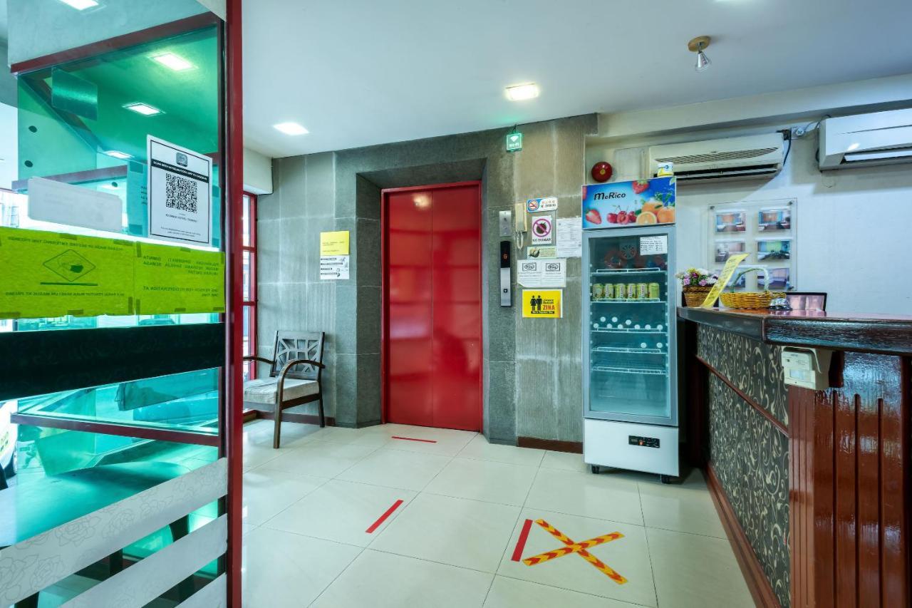 Oyo 89997 Kurnia Hotel Тавау Екстериор снимка